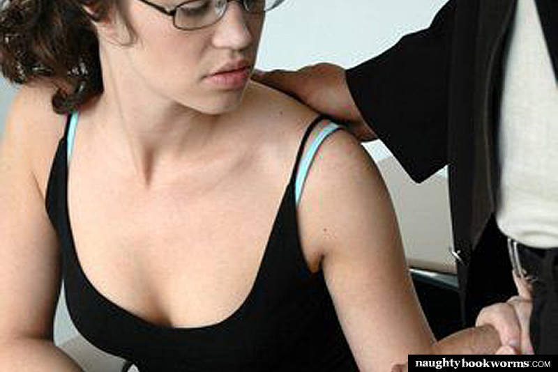 XXX Student Faith Leon fucking in the desk with her glasses